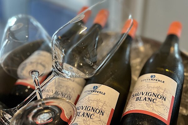 <p>Our house wine “Sauvignon Blanc”</p>