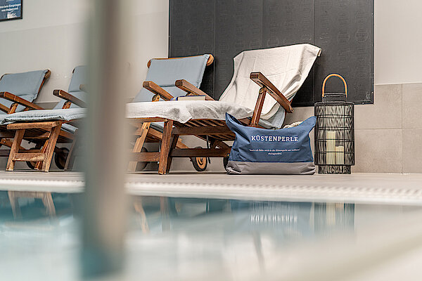 <p>Pool & Relax</p> <p>Pool & Relax</p>